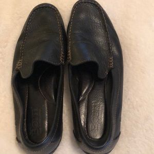 Men’s black leather Born loafers